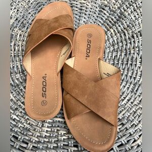 Soda Women's Brown Crisscross Sandals 7.5